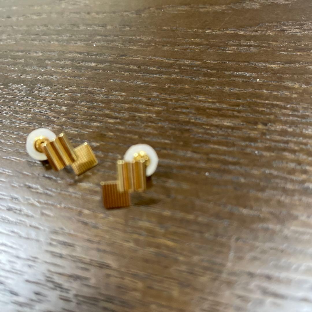K18 ピアス　新品同様美品