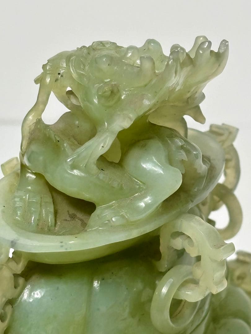 く*ん様 株*I様 #ネフライト彫刻 飾壺（龍装飾・台座付）