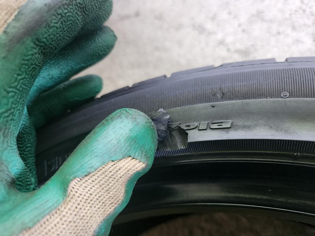 送料込☆2020年製 ブリヂストン タイヤ 215/45R17日本製☆2本