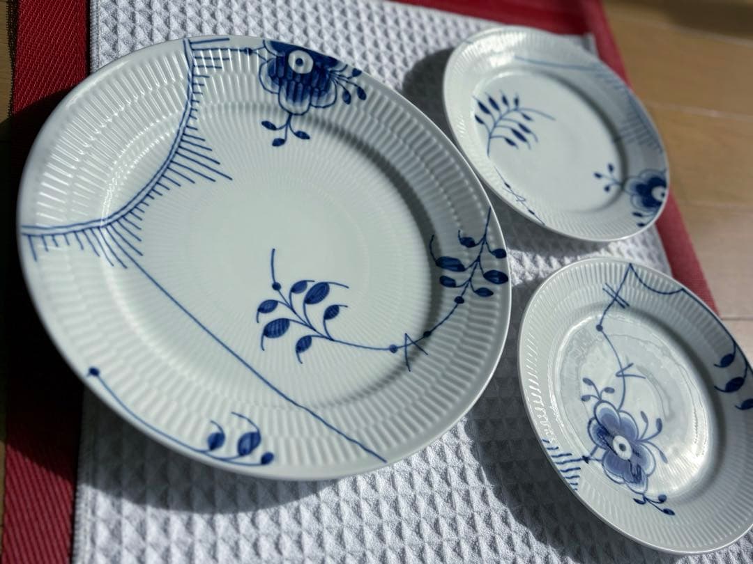 【お値下げ/新品】ブルーフルーテッド メガ 27cm×1 19×2