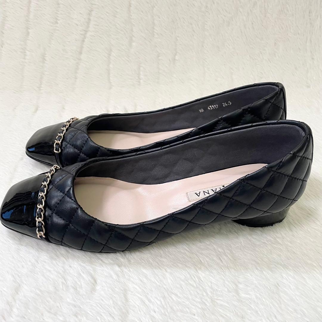 美品《DIANA ダイアナ》キルティングパンプス ローヒール エナメル ゴールド