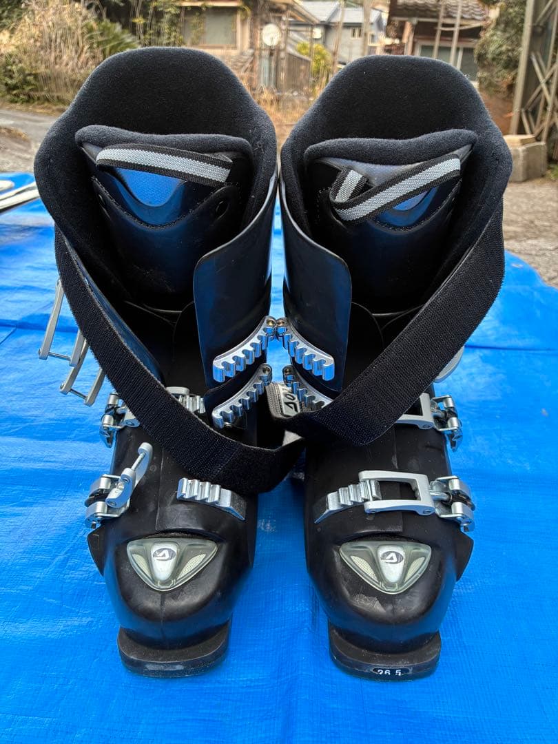 KASTLEスキー板、DOLOMITEブーツ、KIZAKIストックのセット