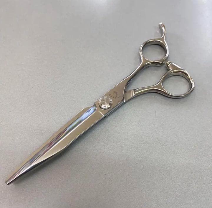 6インチシ剣刃シザー　豪快に切れるシザー　新品未使用