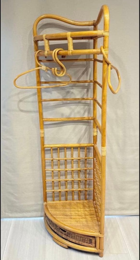ラタン/籐/ハンガーラック/コーナーラック/ハンガー2本とフック2本付き！
