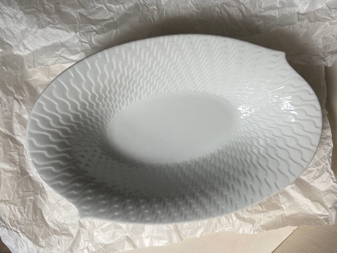 マイセン 波の戯れホワイト ボウル 細長　28cm×18cm Meissen