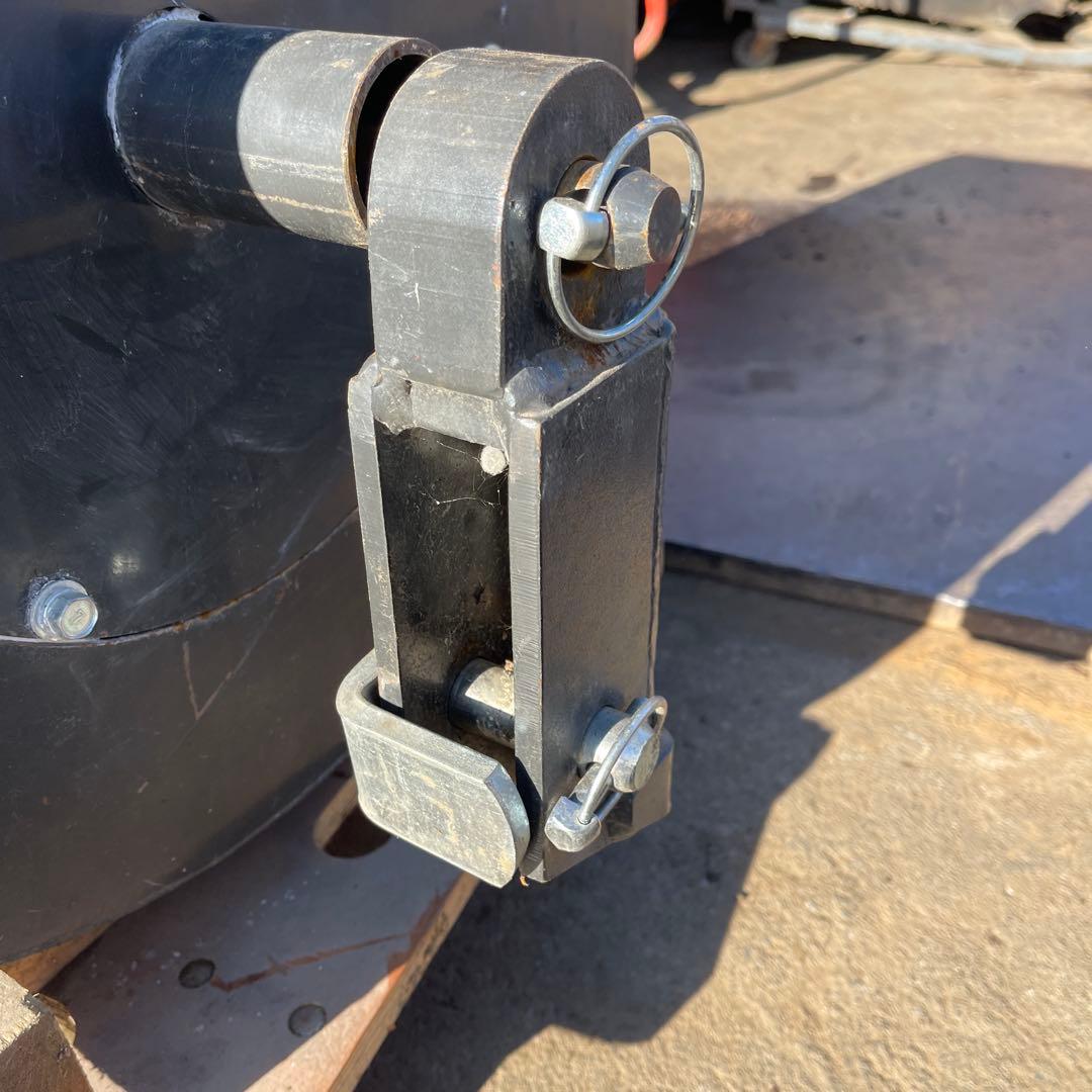 ≪引き取り限定≫　≪岩手奥州≫　フォークリフトに付けるカウンターバランスウエイト