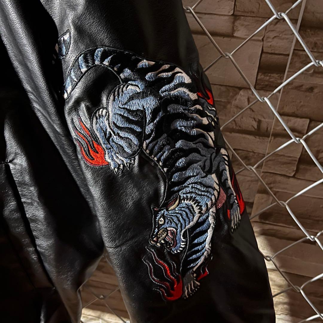 【値下交渉歓迎】チュウカタベタイ　タイガー　レザージャケット　Lサイズ　美品