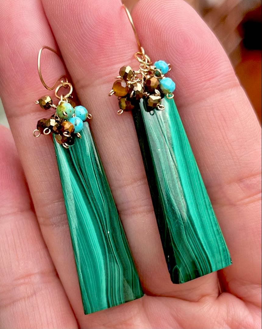 14kgfマラカイトのロングピアスです