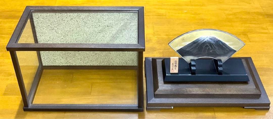 純銀　富士　扇面富士　4号　武比古作　ガラスケース入り