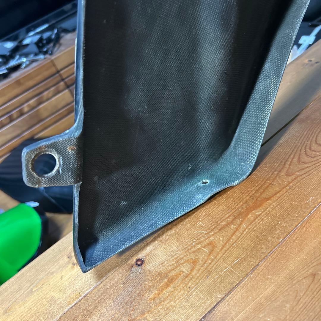 GPZ900R FRP製 ルーバー付アッパーカウル 1102