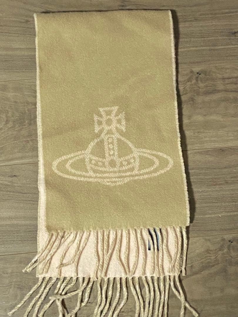 ❇︎ちくわぶ様用Vivienne Westwood ベージュ マフラー