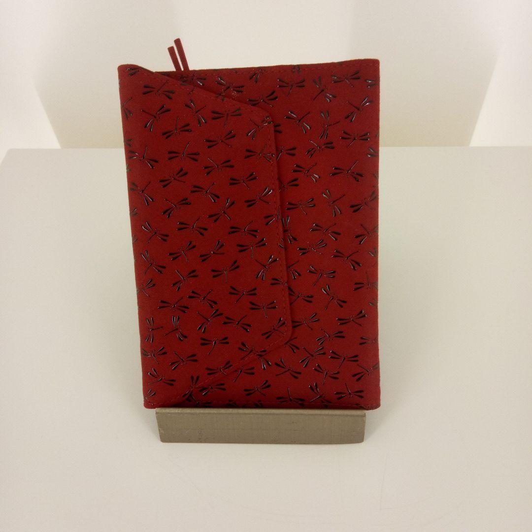 印伝屋　ブックカバー　赤　とんぼ柄