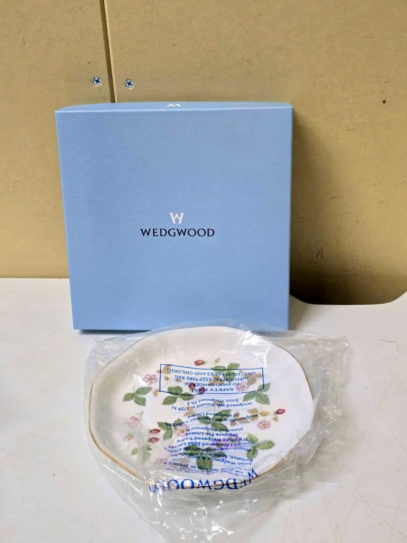 06 未使用品 ウエッジウッド ワイルドストランベリー セット