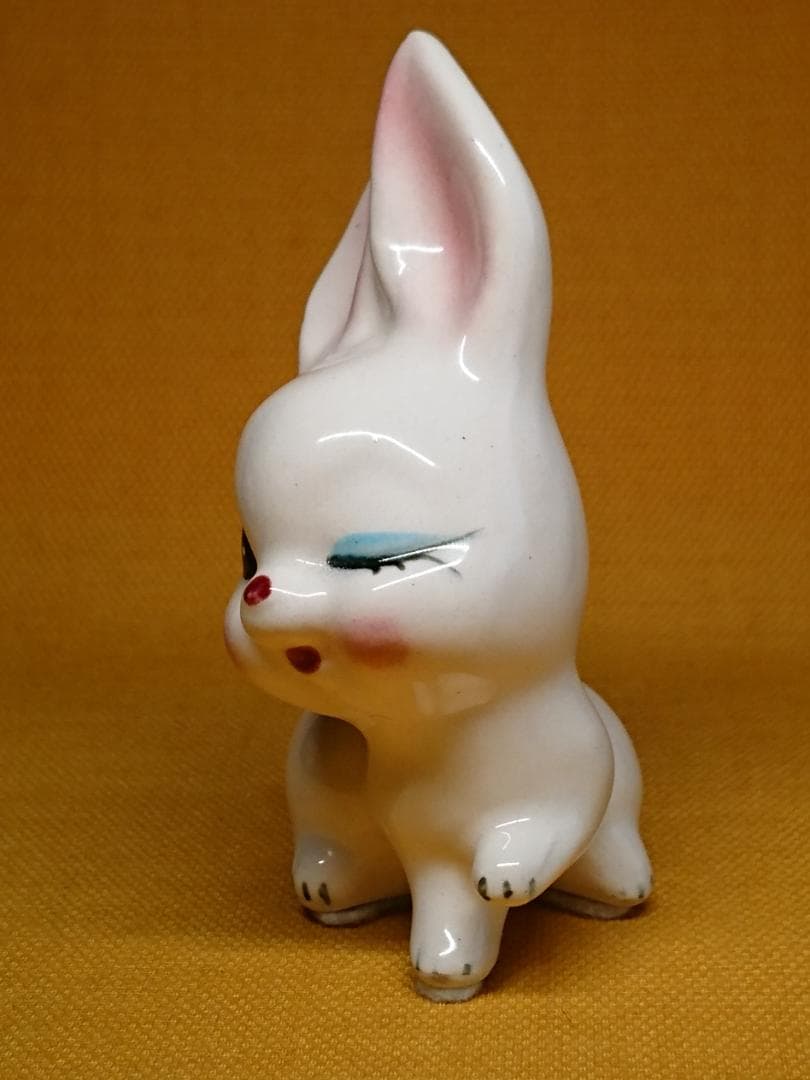 【美品】ウサギ　兎　白兎　陶器　置物　インテリア　工芸品　美術品　A1069