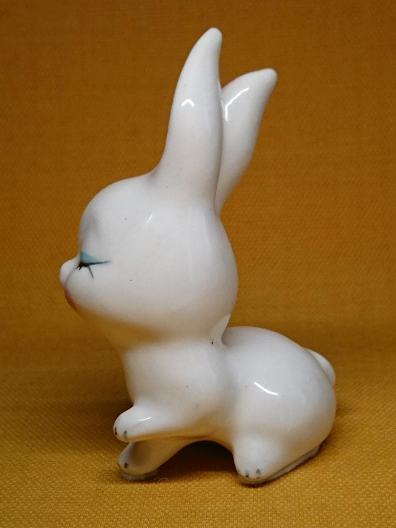 【美品】ウサギ　兎　白兎　陶器　置物　インテリア　工芸品　美術品　A1069