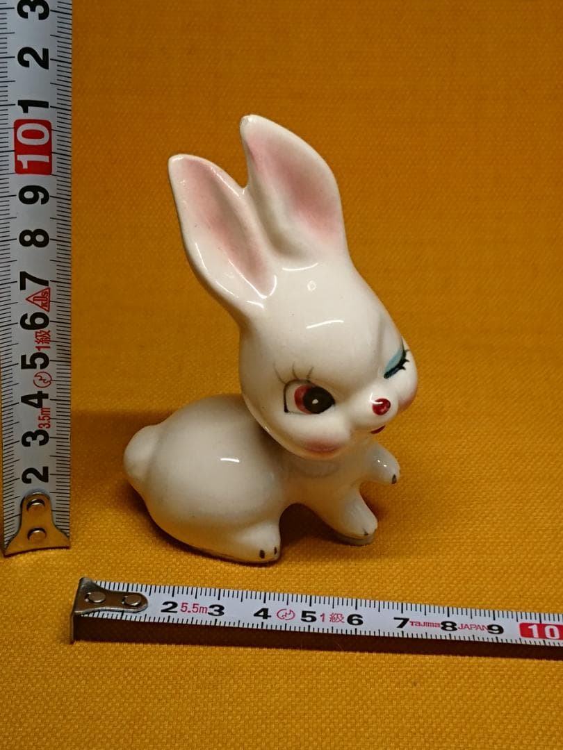 【美品】ウサギ　兎　白兎　陶器　置物　インテリア　工芸品　美術品　A1069