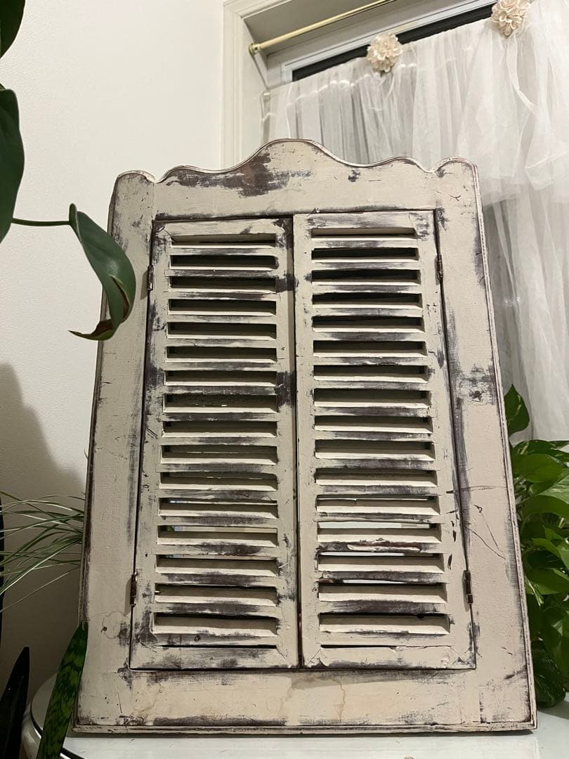 ウォールミラー シャビー 扉タイプ 白系