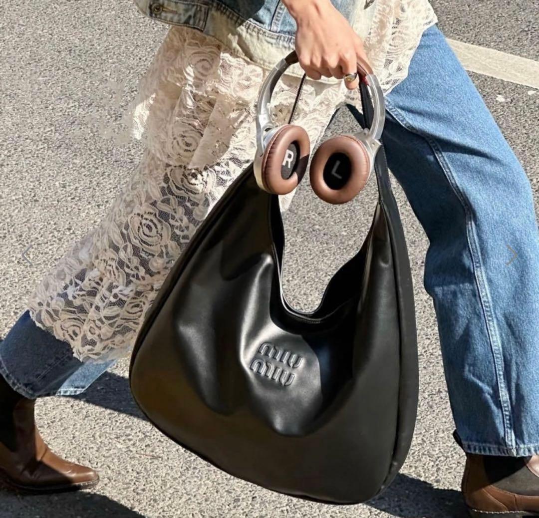 即日発送【正規品】miumiu レザーホーボーバッグ