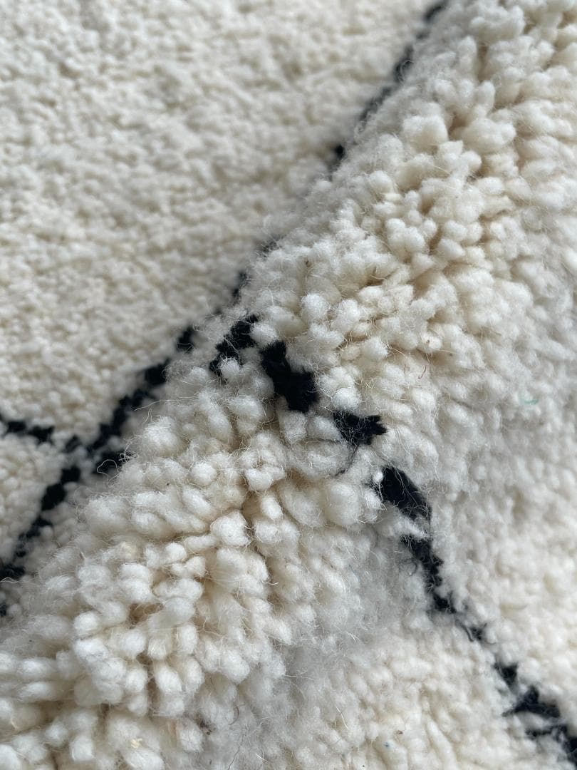 【Vintage Rug】184cm ×153cm　ベニワレン　ベルベル人