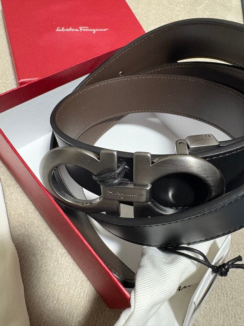 FERRAGAMO ブラック ベルト 保存袋・箱付き
