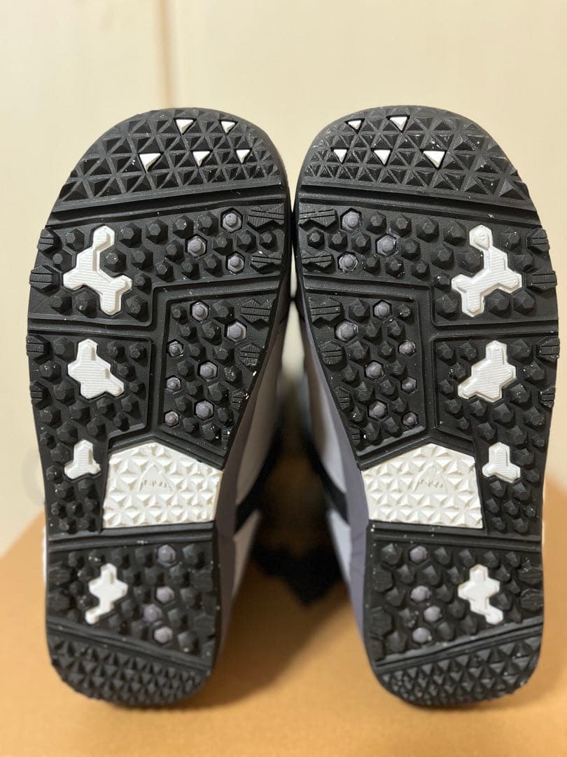 [新品未使用品] BURTON バートンion アイオン27cm ワイド