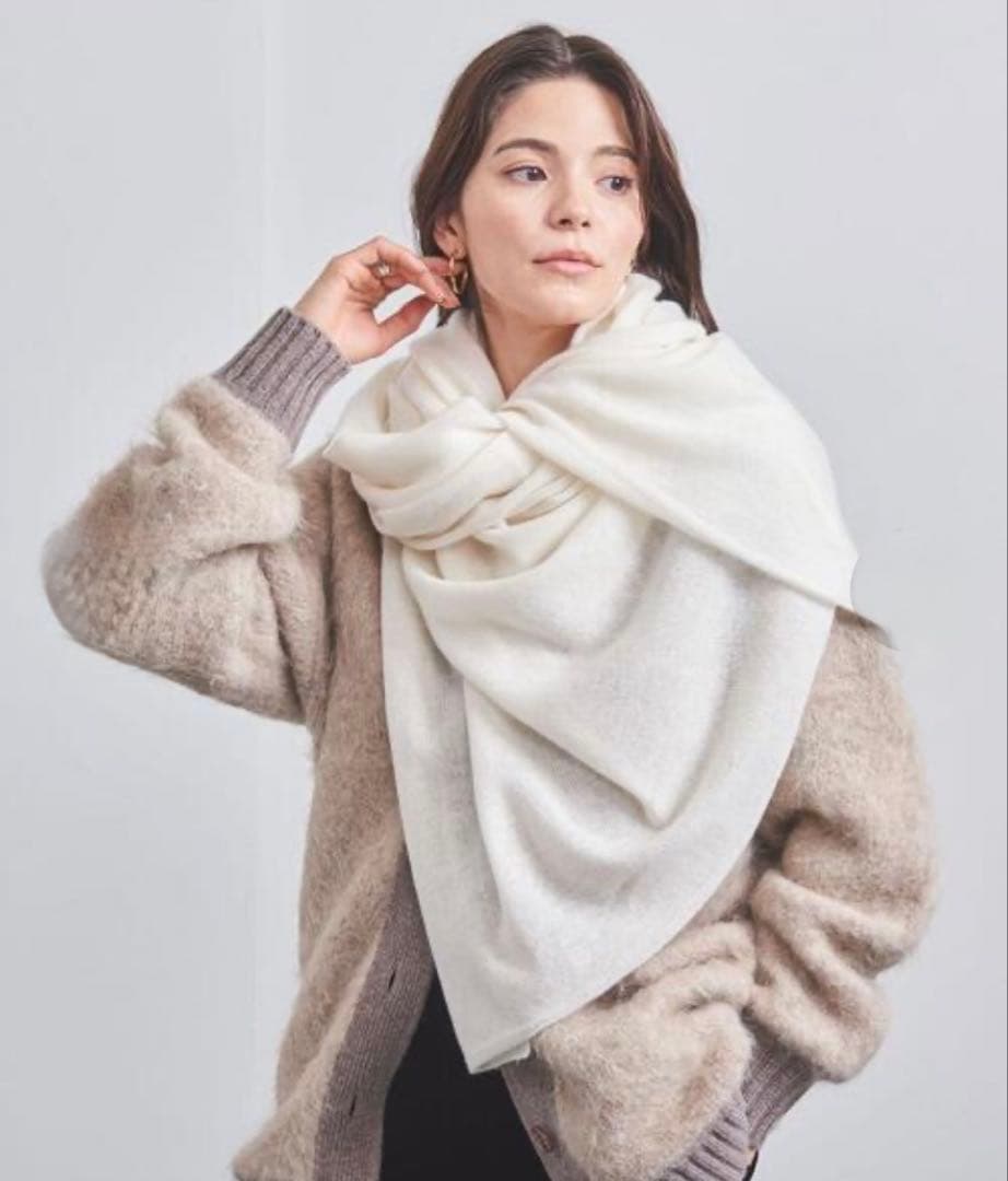 ⭐︎美品⭐︎カシミヤ100 UNITED ARROWS 大判ストール　オフホワイト