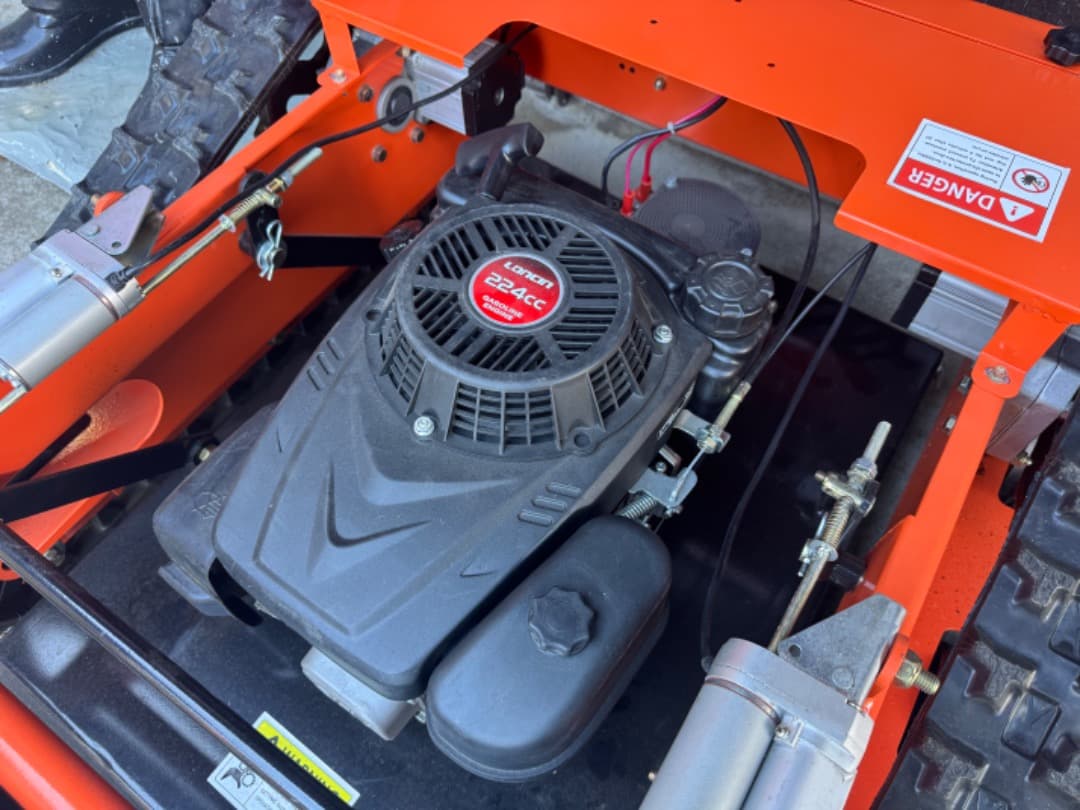 まさ　ラジコン草刈機（芝刈りタイプ） TimberCat NS3