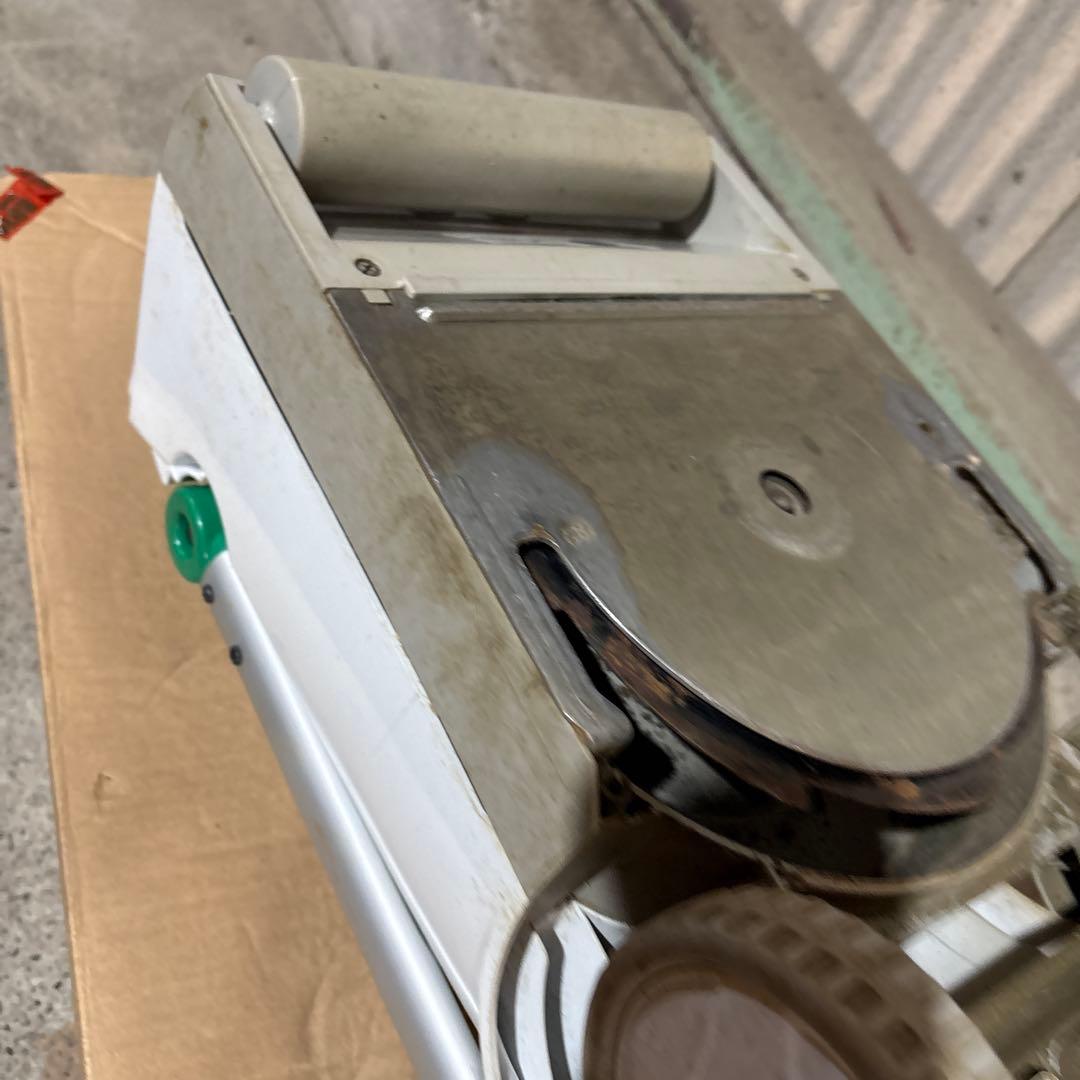 MLM2300　マキタ　芝刈機　2021年製