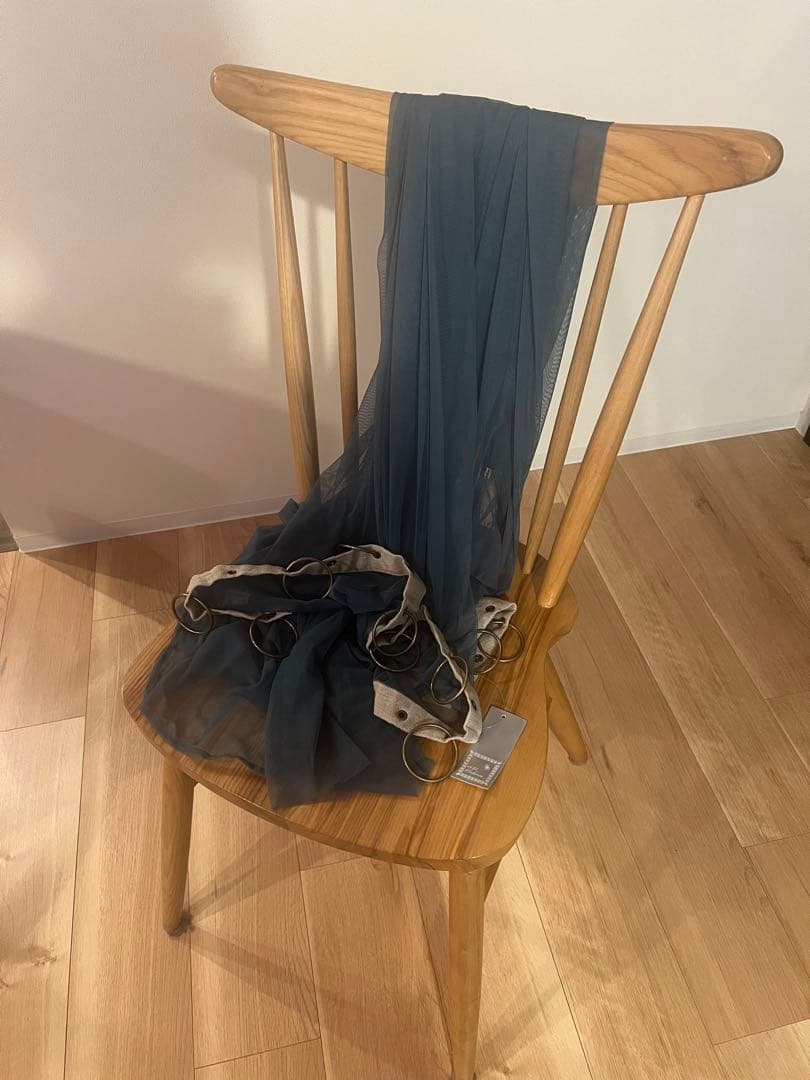 オンフィルダンディエンヌ　カーテン