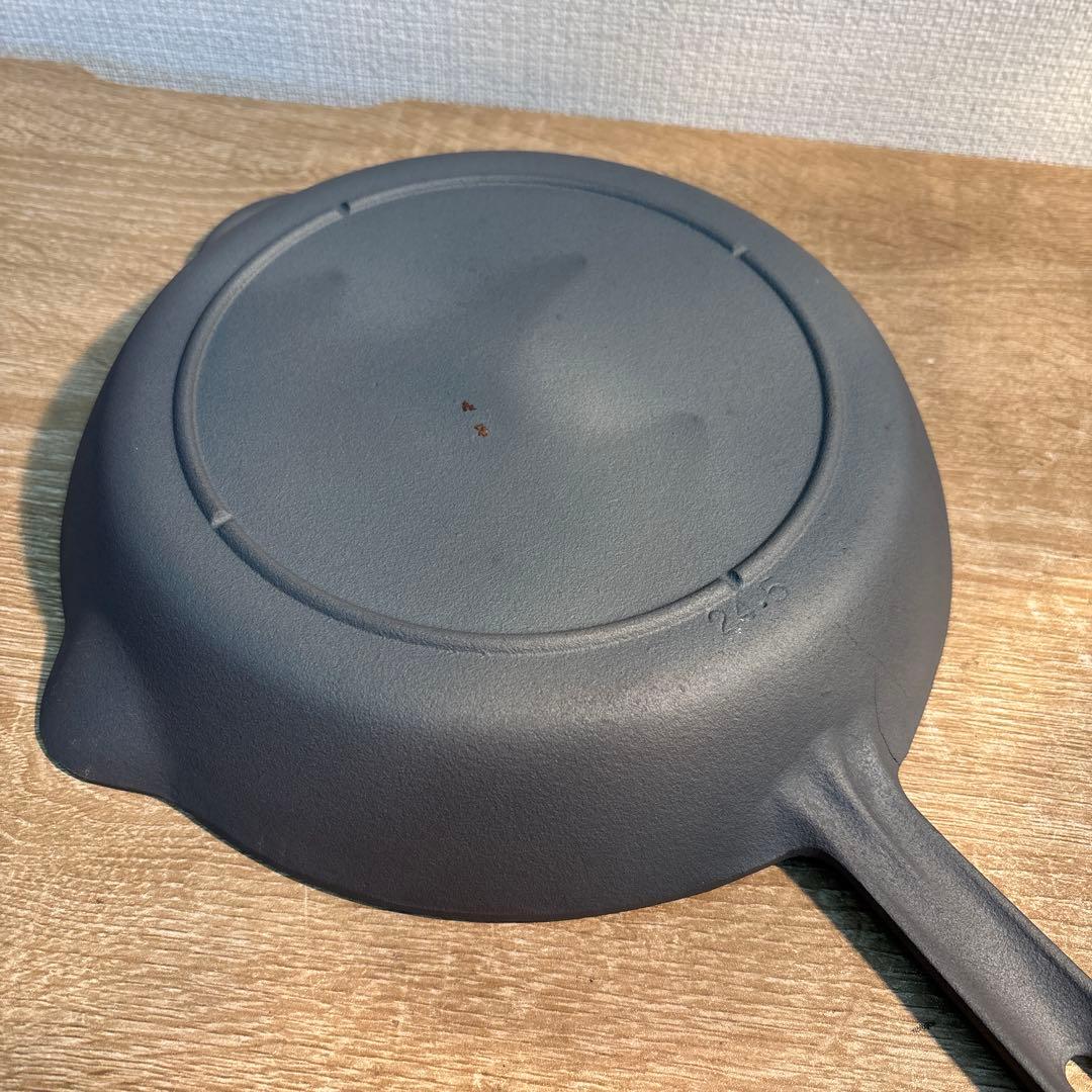 新品未使用OIGEN 高級ライン 上等鍋　鉄　フライパン 24.5センチ南部鉄器