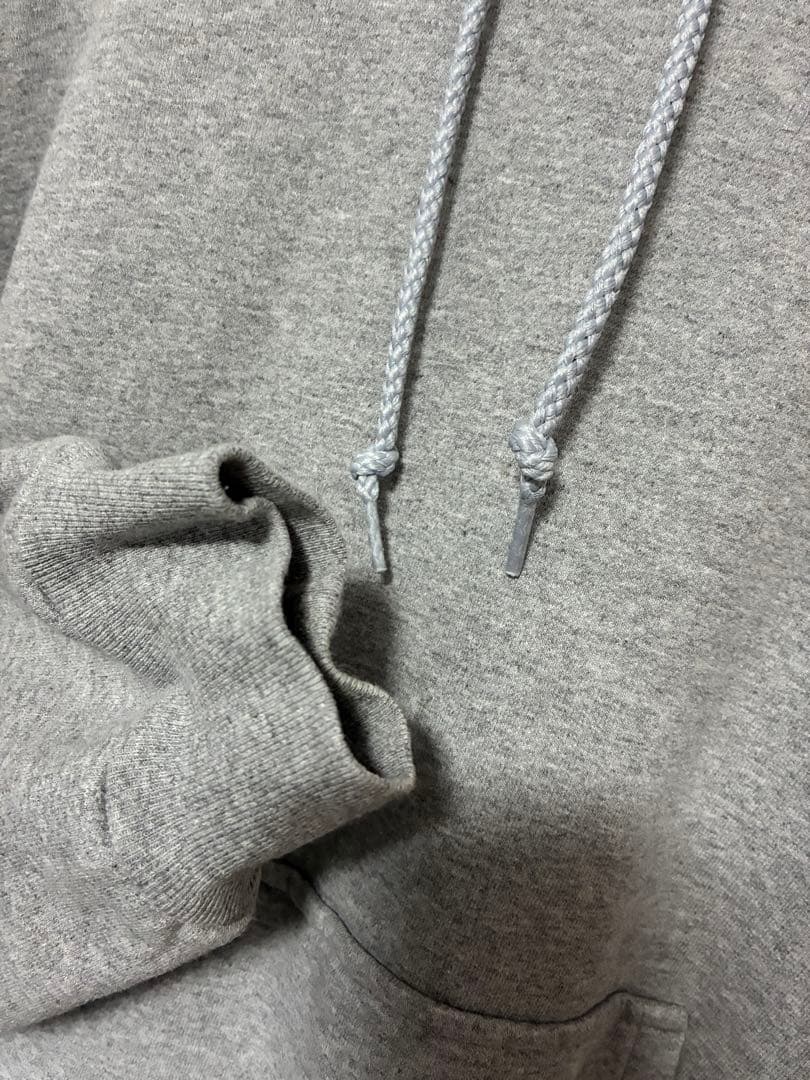 FOUR DOTS グレー パーカー 4Dロゴ　キャンバー　BADHOP