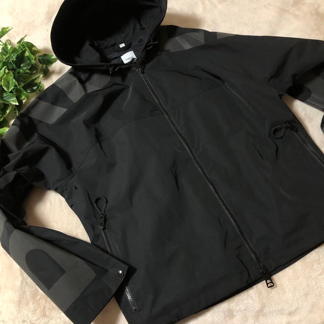 ★いる★美品　バーバリー　ナイロンジャケット　ブラック　ビッグロゴ