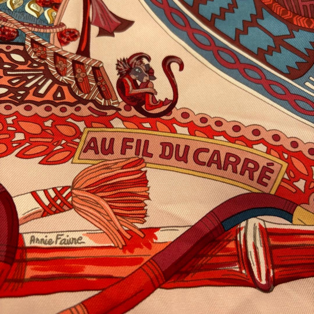 エルメス カレ90 『AU FIL DU CARRE カレの赴くままに』スカーフ