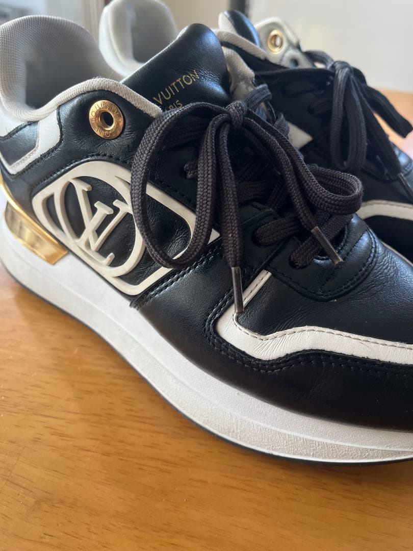 ⭐︎Louis Vuitton スニーカー ブラック/ホワイト⭐︎