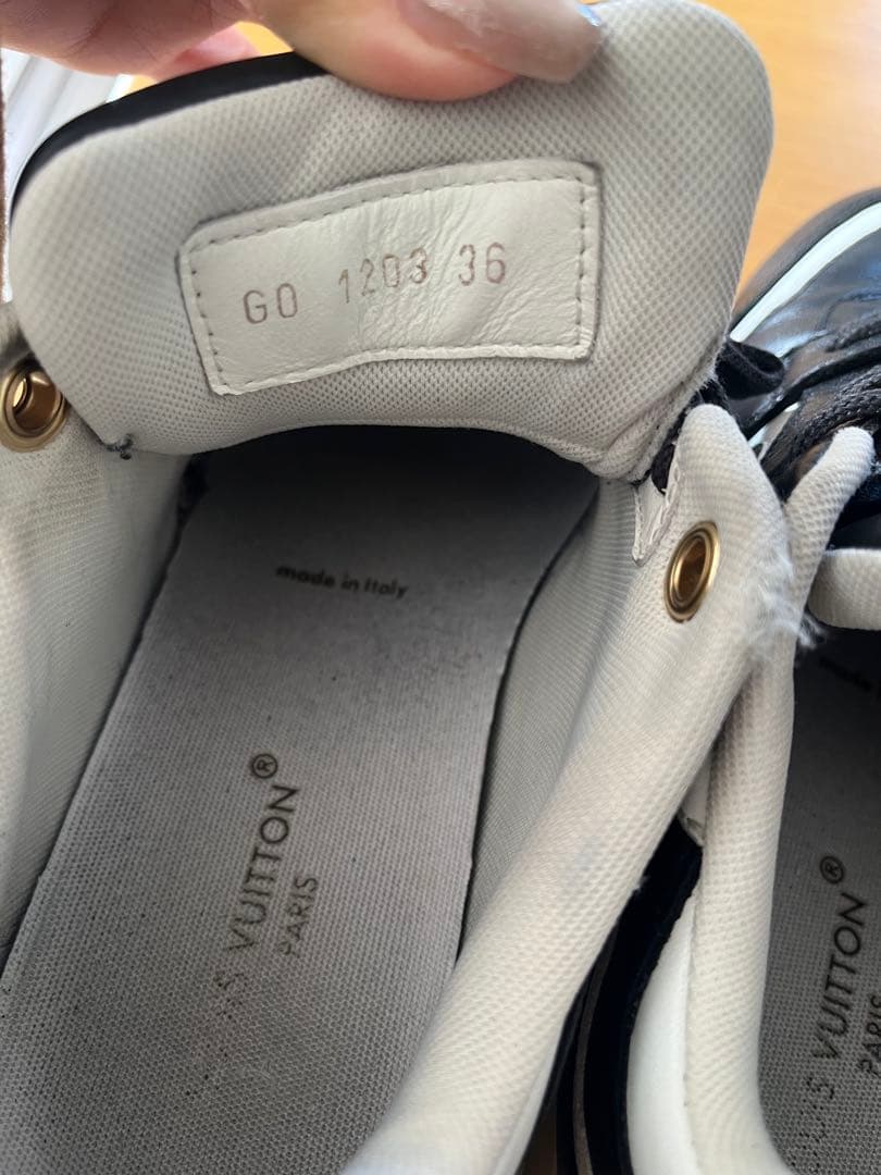 ⭐︎Louis Vuitton スニーカー ブラック/ホワイト⭐︎