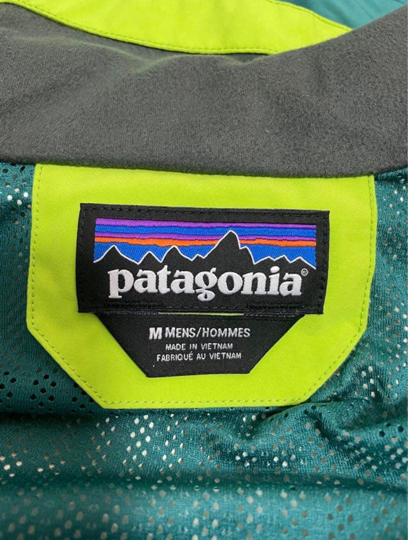 ルッコラPatagonia スキー　スノボ　ウェア　GORE-TEX