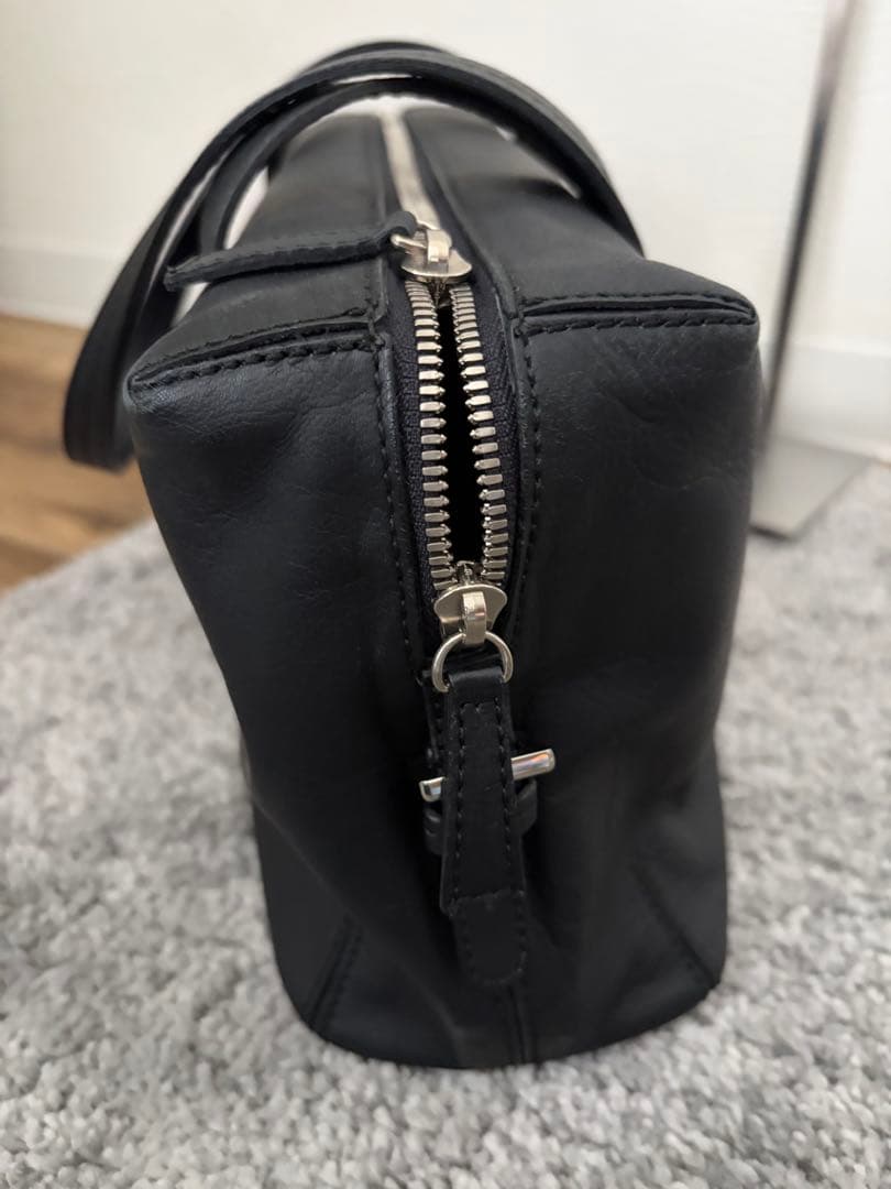 BURBERRYレザー黒トートバッグ内ノバチェック柄本革ブラックバーバリー