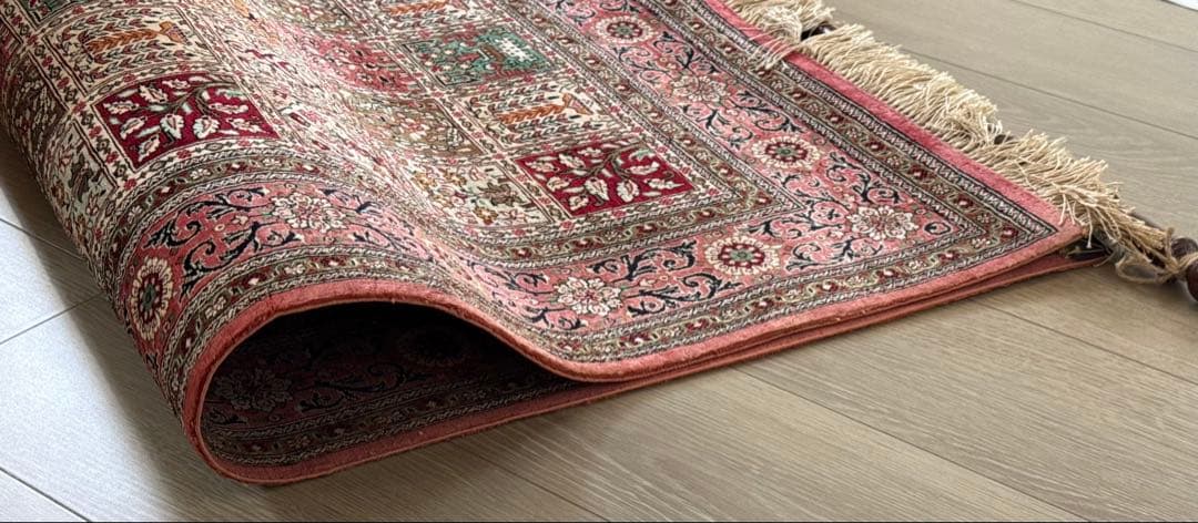 ペルシャ絨毯　クムシルク　80cm×120cm