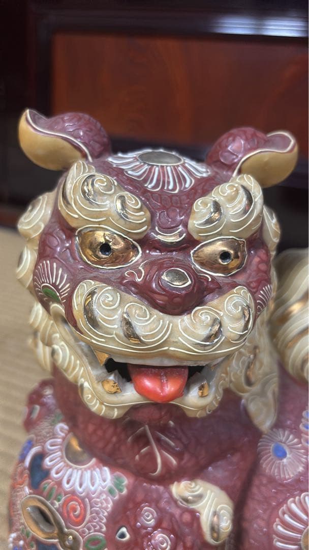 九谷焼　玉乗り獅子（赤獅子）　置物