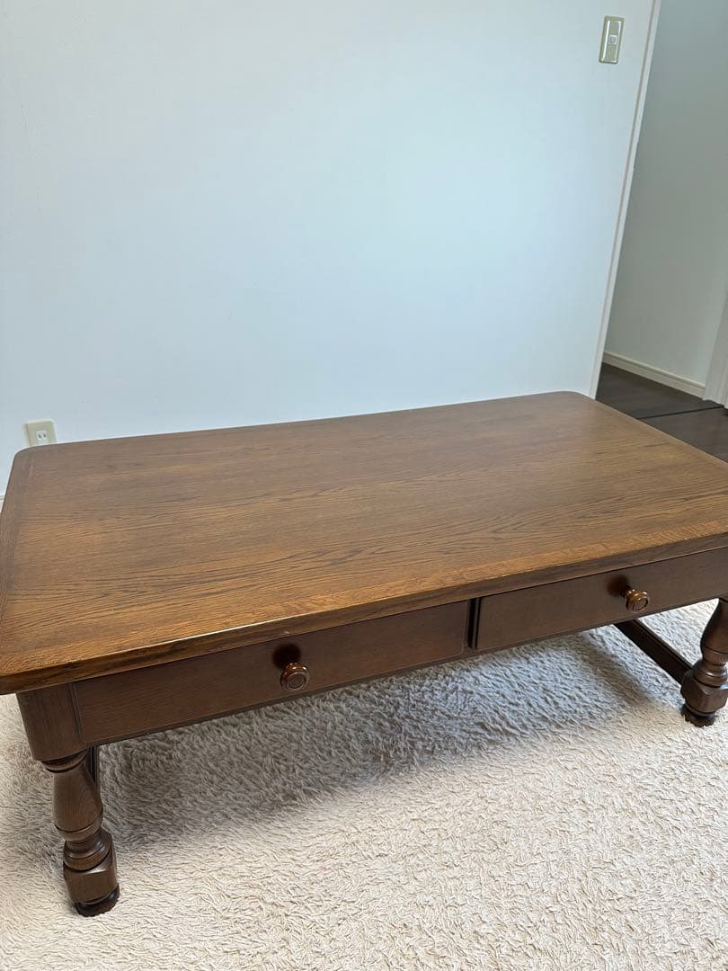 ダークブラウン木製センターテーブル 引き出し付き