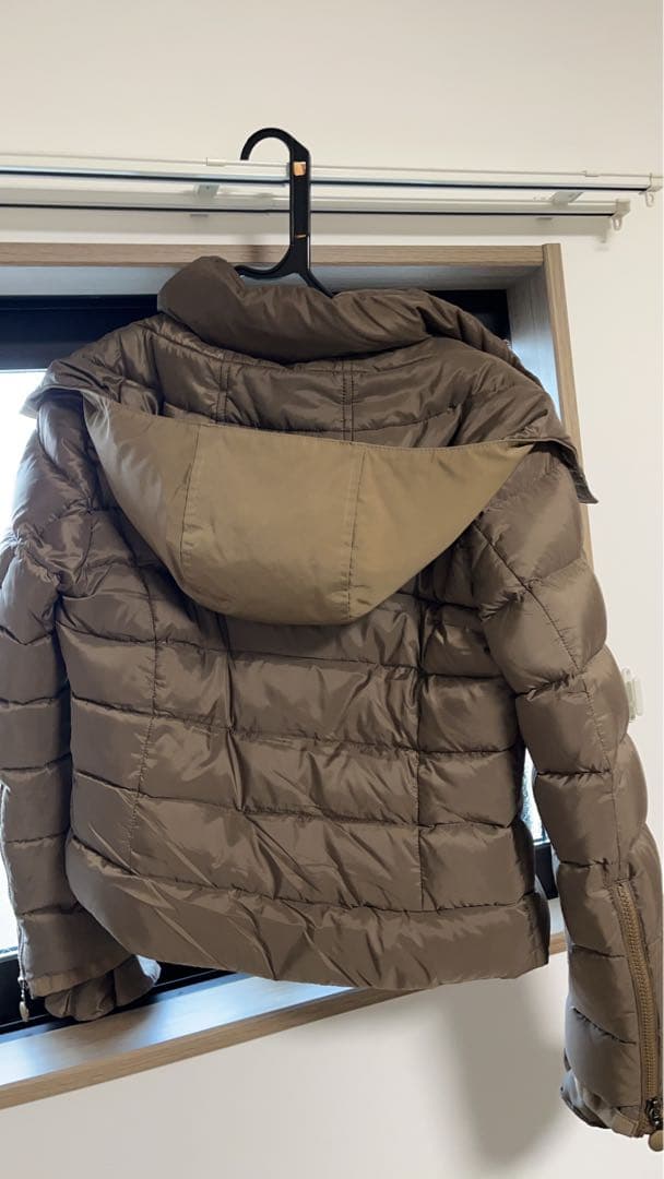 MONCLER カーキブラウン ダウンジャケット