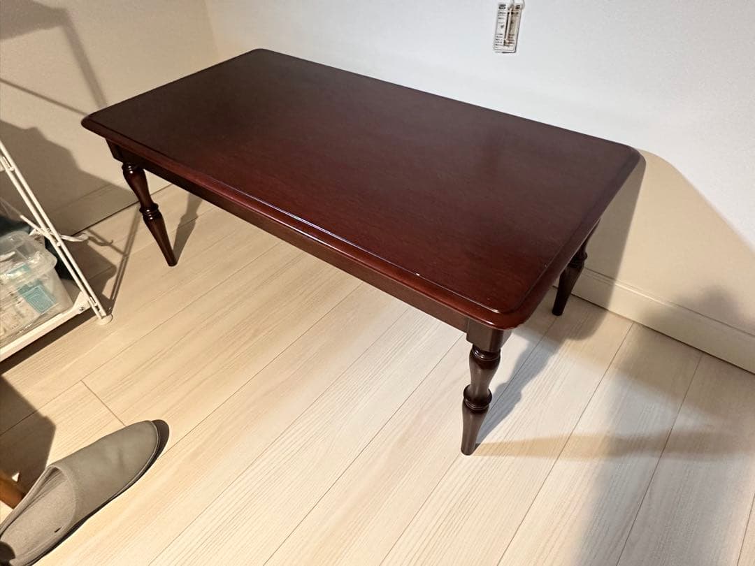 ダークブラウン 木製 ローテーブル　アンティーク調