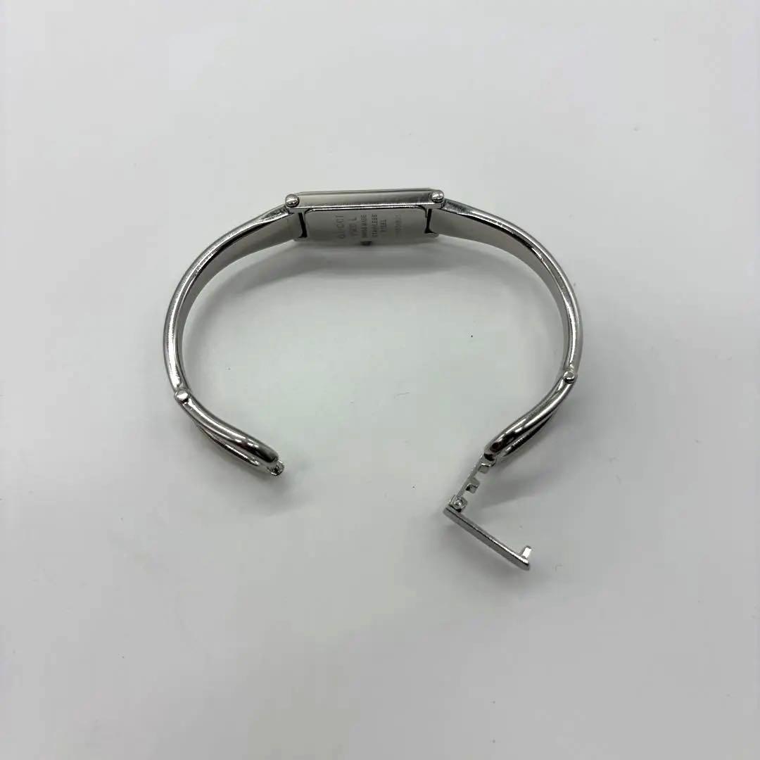 稼働/新品電池✨グッチ 1500L シェル文字盤 バングルウォッチ クォーツ