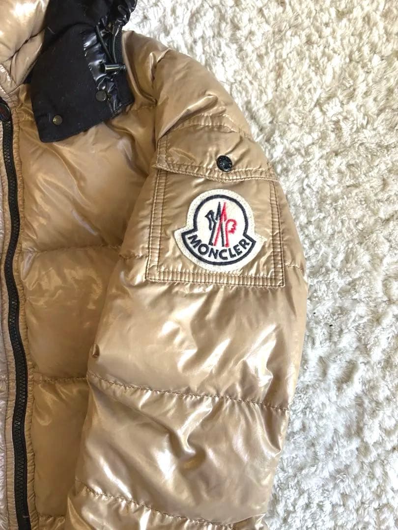 MONCLER フード付きダウンジャケット ベージュ