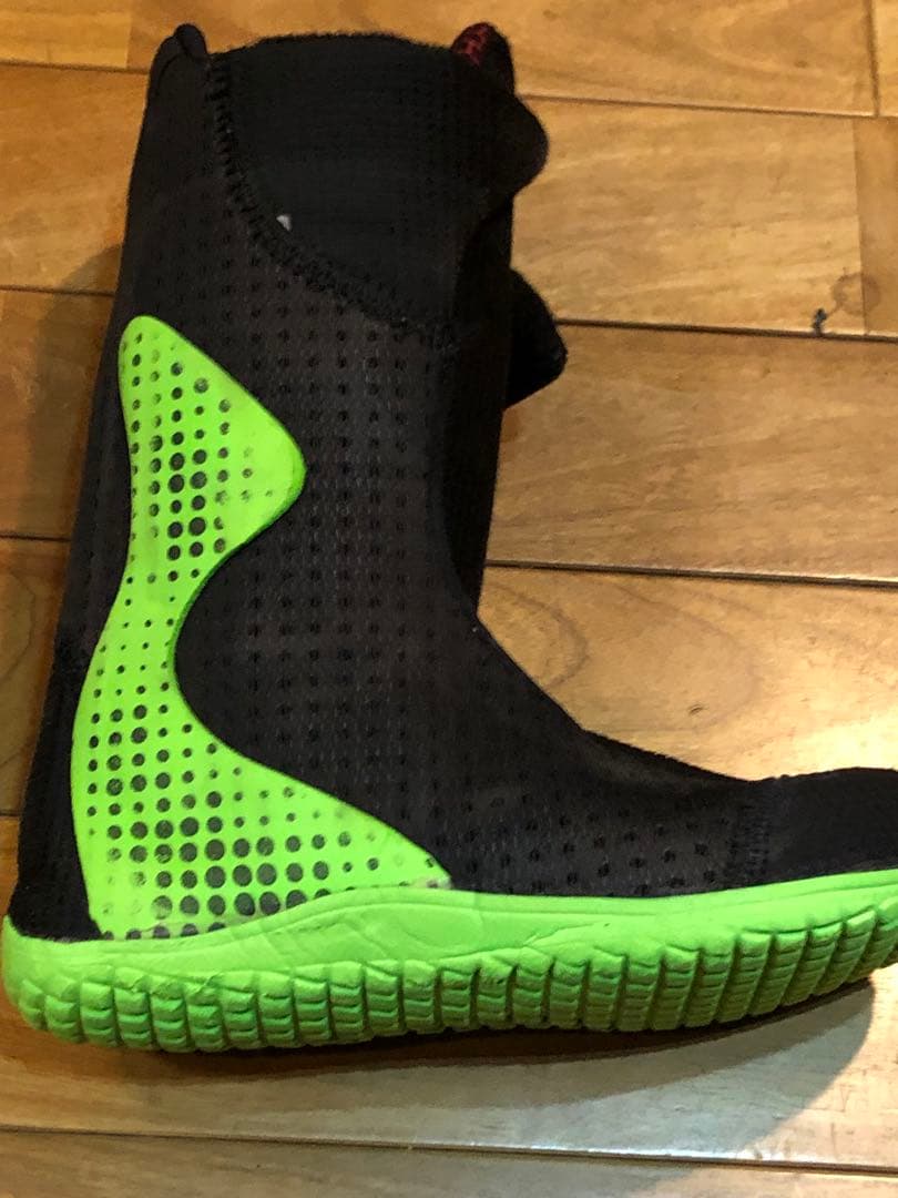 アイオンステップオン　US7 25cm