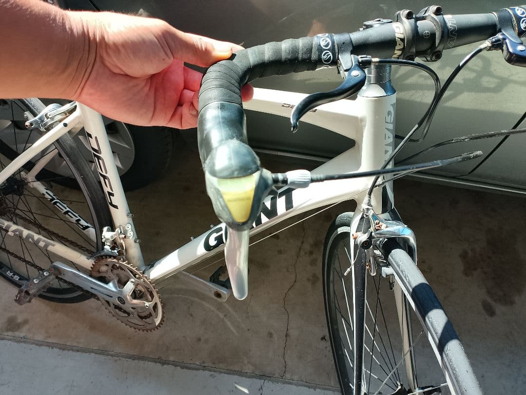 引き取り希望 GIANT DEFY 軽量アルミフレーム