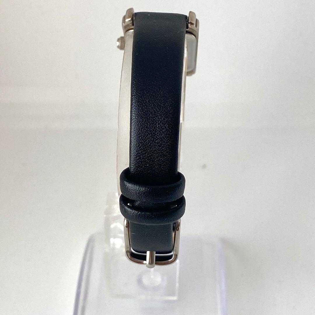 新品ベルト　バーバリー　レディース　腕時計　ポーズロゴ　シルバー