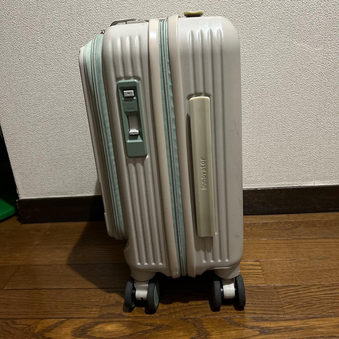 イノベーター キャリーバック　スーツケース 21L 機内持込OK