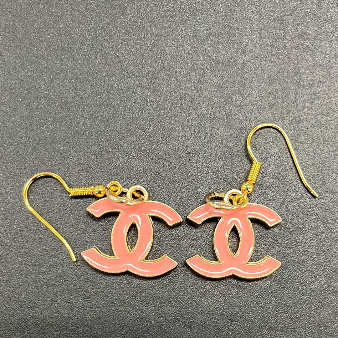 シャネル　ピンクカラーCCロゴ　ピアス