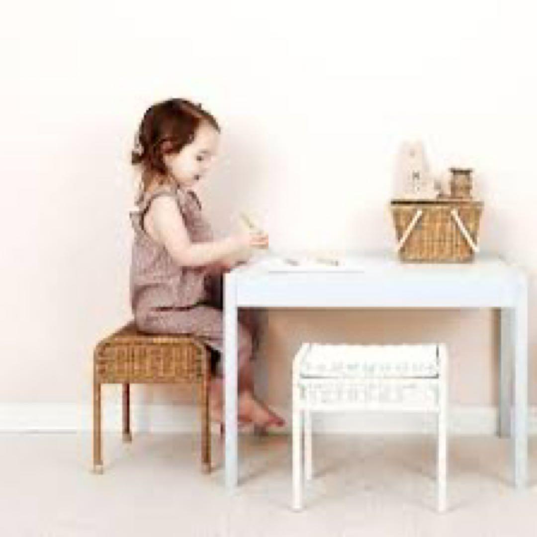 Olli Ella（オリエラ）STORIE STOOL natural